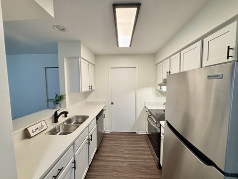 Floor plan for 1 bed, 1 bath, 676 sqft