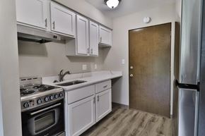 Appleton apartment for rent - the preserve at ballantyne commons apartment kitchen with stainless steel appliances