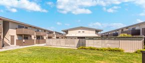 Santa Rosa apartment for rent - Los Robles Apartments