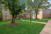 Dumfries apartment for rent - Courtyard view at Briarwood Apartments, Dumfries