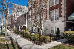 Oak Park apartment for rent - A tree-lined exterior of Pleasant Oaks at Pleasant Oak Apartments, Oak Park