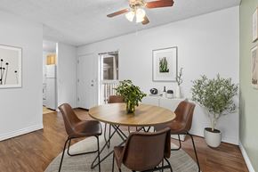 Gresham apartment for rent - A dining room with a round table and chairs.