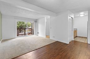 Gresham apartment for rent - Carpeted Living Space at East Wind, Gresham Oregon