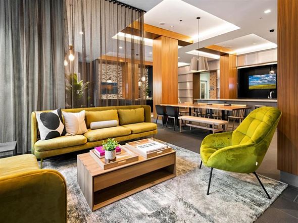 Chicago apartment for rent - Living room with couch, table and lights at West77, Illinois