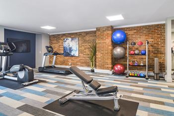 The preserve at ballantyne commons fitness room
