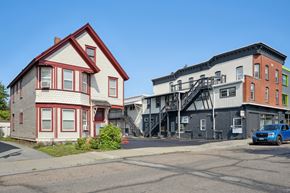 Burlington apartment for rent - Exterior view of Eagle North