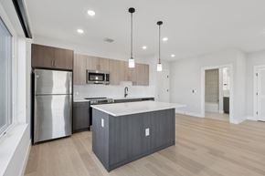 Newark apartment for rent - Spacious modern kitchen