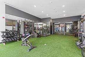 Newark apartment for rent - the gym at the flats at big tex apartments