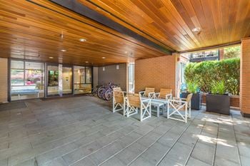 Patio/deck/terrace