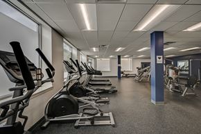 Philadelphia apartment for rent - a gym with cardio equipment and exercise machines