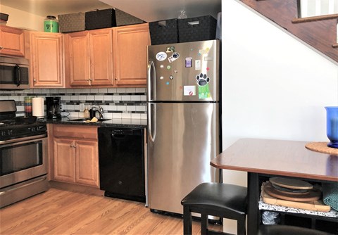 Floor plan for 2 beds, 2 baths, 980 sqft