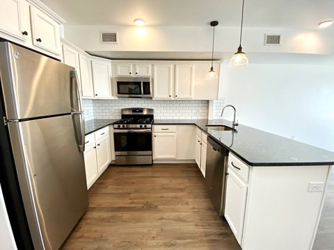 Floor plan for 2 beds, 2 baths, 973 sqft