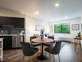 Philadelphia apartment for rent - A modern dining room with a round table and chairs.