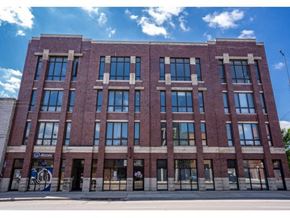 Chicago apartment for rent - the building in which the apartment is located