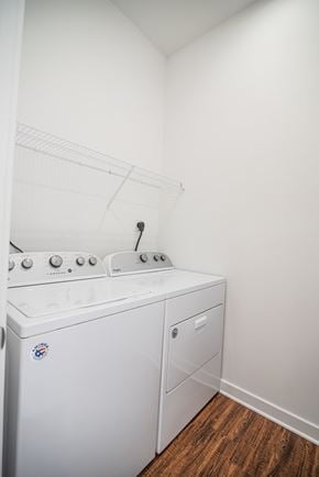 Inwood apartment for rent - laundry room.