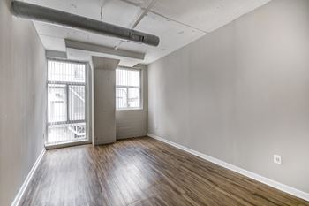 Unfurnished living area