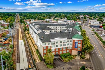 An aerial view of a building in a city