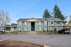 Salem apartment for rent - Oak Park Village Apartments Exterior Building