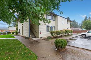 Portland apartment for rent - Side View East Park Place Portland, OR Apartments