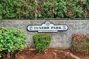 Portland apartment for rent - Tuxedo Park Apartments Sign