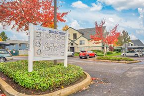 Hillsboro apartment for rent - Oak Glen Apartments Exterior