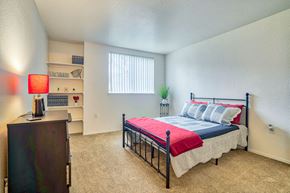 Hillsboro apartment for rent - Oak Glen Apartments Bedroom