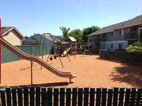 Keizer apartment for rent - Parkmeadow Apartments Play Area
