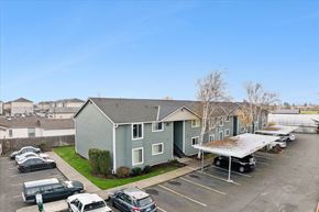 Salem apartment for rent - Oak Park Village Apartments Exterior Building