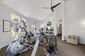 Aloha apartment for rent - Cascade Woods fitness center