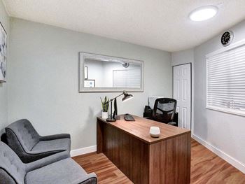 Leasing office river cliff apartments milwaukie oregon 