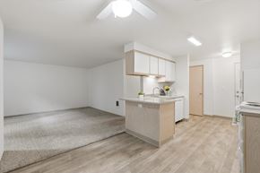 Portland apartment for rent - Barbur Heights Apartments Kitchen