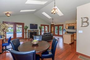 Tigard apartment for rent - Brightwaters at Redhawk - Tigard, Oregon