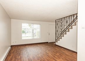 Oregon City apartment for rent - Cinnamon Square Apartments Living Room