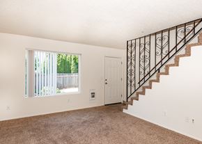 Oregon City apartment for rent - Clark Apartments Vancouver, WA Living Area