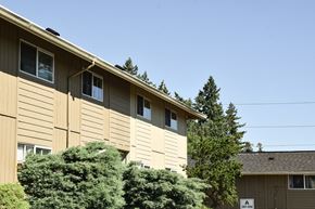 Portland apartment for rent - a view of the side of the building