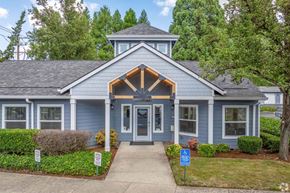 Tigard apartment for rent - Leasing office at Hampton Park