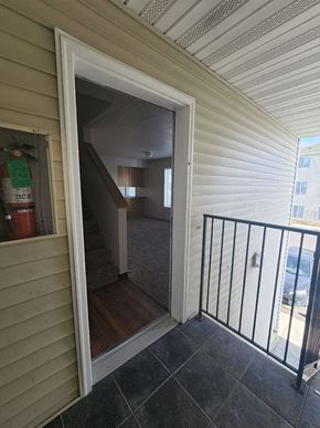 Portland townhouse for rent - Lassam Terrace Apartments Apartment Entryway