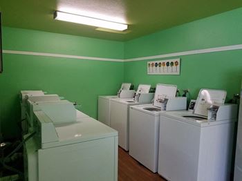 <B>on-site laundry facilities:</b> enjoy the convenience of on-site laundry.