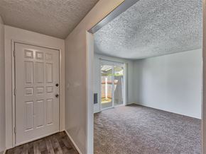 Gresham apartment for rent - Beverly Gardens Apartments Front door