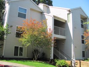 Gresham apartment for rent - Creekside Villa Apartments Exterior building