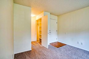 Hillsboro apartment for rent - Living Room