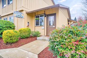 Hillsboro apartment for rent - Office