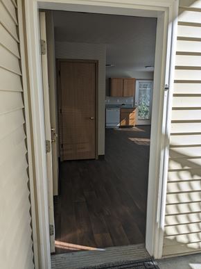 Portland townhouse for rent - Lassam Terrace Apartments Entryway