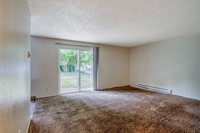 Aloha apartment for rent - Stafford Court Apartments Living Room