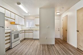 Portland apartment for rent - Tuxedo Park Apartments Kitchen