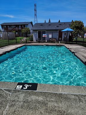 Oregon City apartment for rent - Cinnamon Square Pool