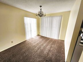 Salem apartment for rent - Winter Garden Apartments Dining Area