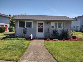 Oregon City apartment for rent - Cinnamon Square Apartments