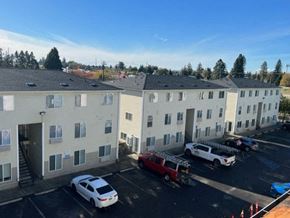 Portland townhouse for rent - Lassam Terrace Apartments Exterior of Building