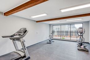 Albany apartment for rent - Queen Court Apartments Fitness Room